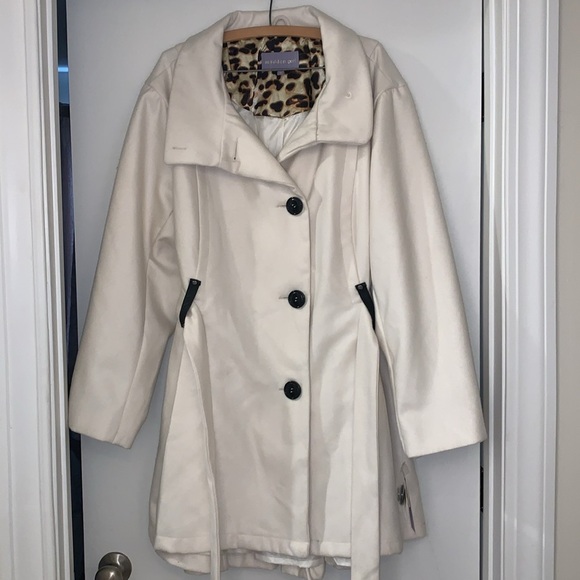 NWT Madden Girl by Steve Madden Pea Coat. Classic Black and White. NWT. 3X - Picture 6 of 12